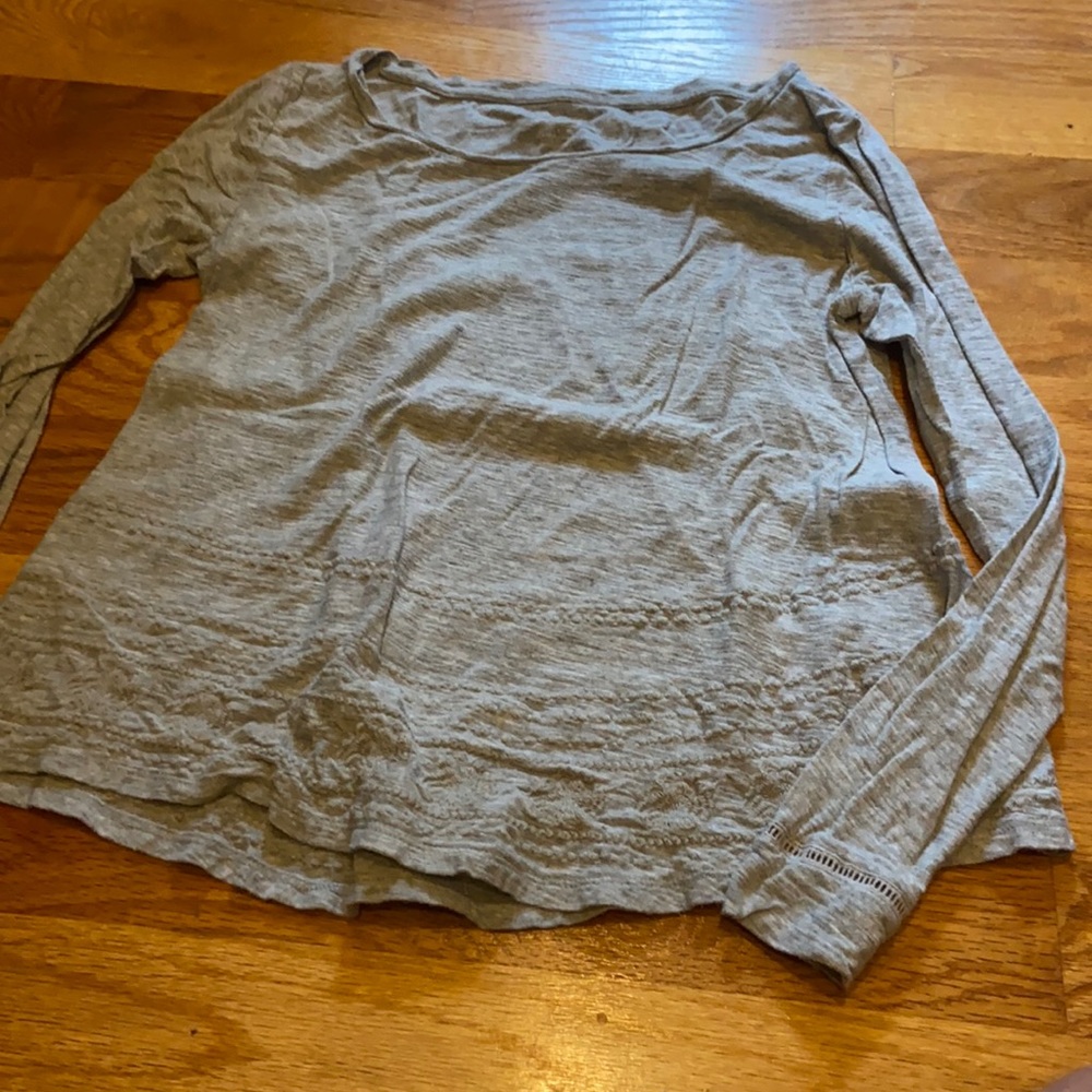 Gap embroidery shirt